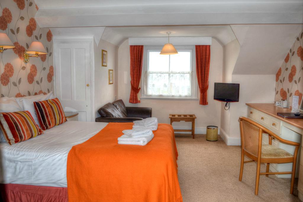 Lion Hotel & Studio Apartments Criccieth Exterior photo