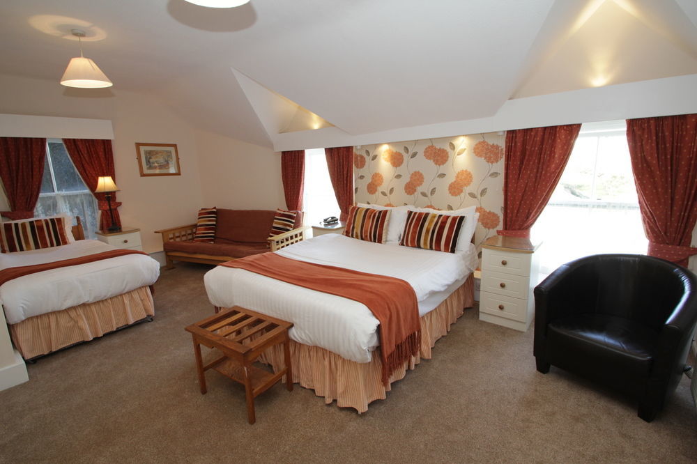 Lion Hotel & Studio Apartments Criccieth Exterior photo